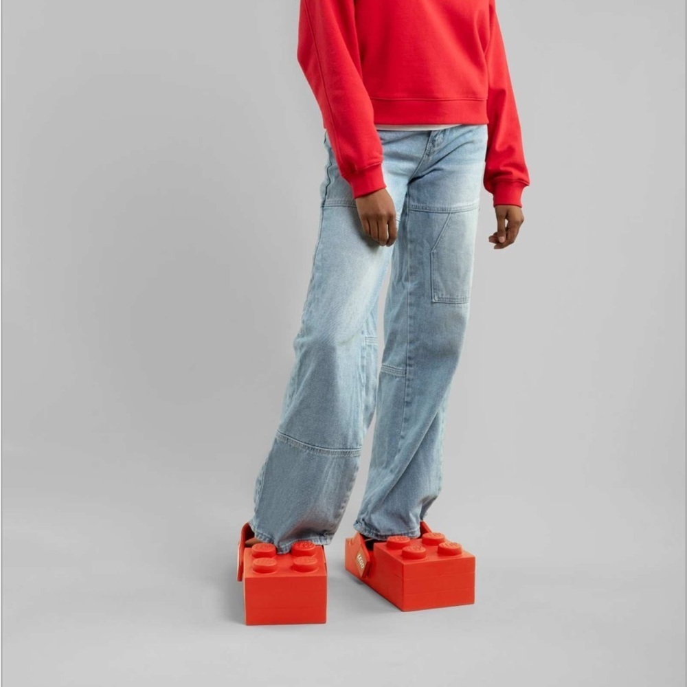 Crocs LEGO 🔥
BRAND NEW - Picture 14 of 15